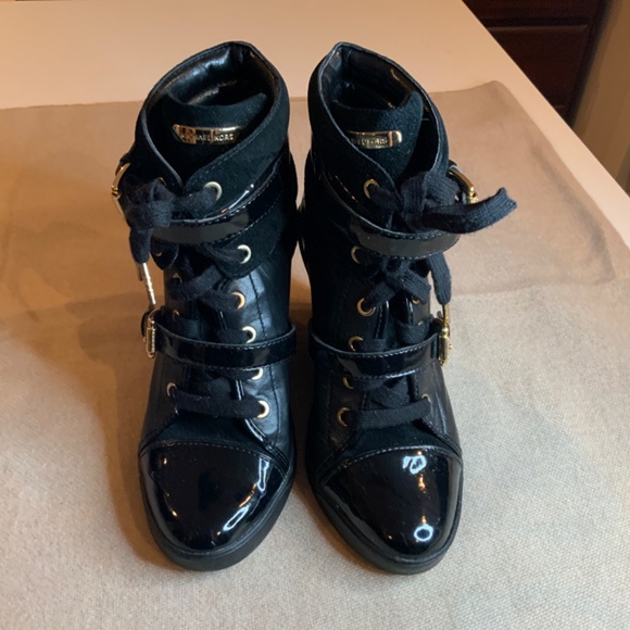 Baskets compensées Michael Kors noires et dorées / bottines à lacets / bottines - Picture 5 of 9